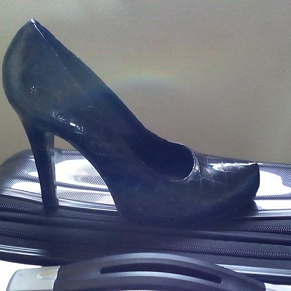 Gianni Bini black heels like new worn one time